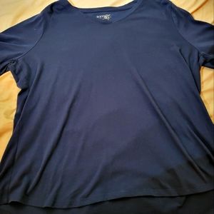 Navy blue tee